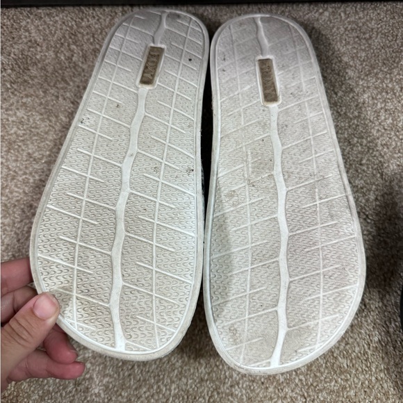 Roxy slides - Picture 2 of 5